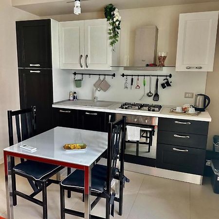 Apartamento Piccolo Loft In Centro Asti Exterior foto