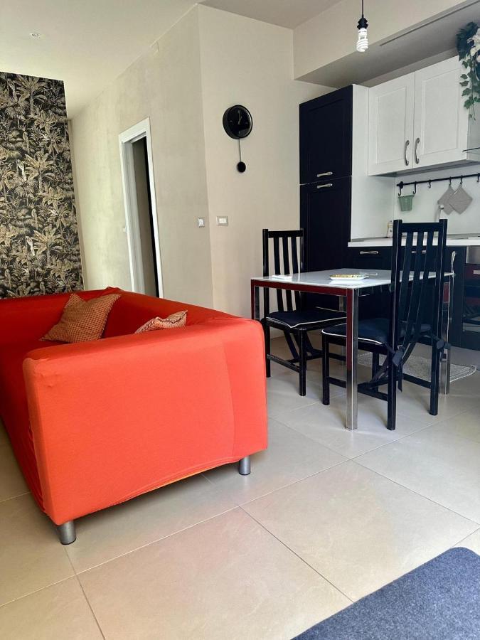 Apartamento Piccolo Loft In Centro Asti Exterior foto